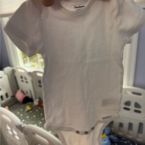 Gerber White Kids One Piece Bodysuit, 16 pieces
